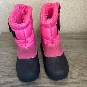 Pink snow boots for toddler girl